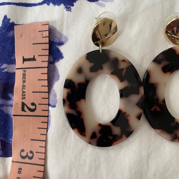 NWOT LOFT Acrylic Tortoise Earrings - Picture 2 of 3